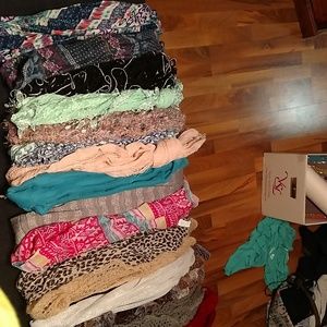 Scarf lot